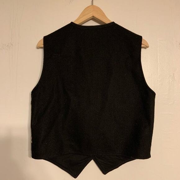 Vintage requirements brand embroidered vest! - Picture 4 of 4